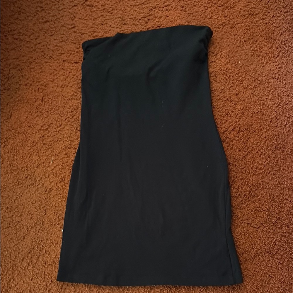 Elegant Black Strapless Dress